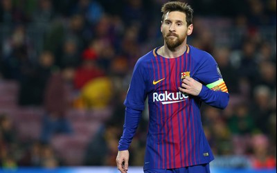 IM电竞精华-德巴斯特训练中完成倒挂金钩